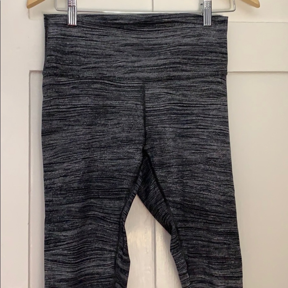 Lululemon dotted leggings - Picture 1 of 4
